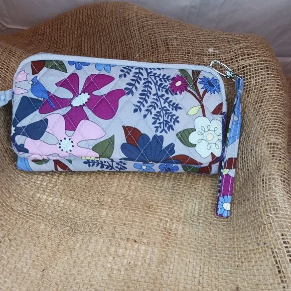 NWOT Vera Bradley RFID Microfiber Wristlet Pocket Purse - Picture 4 of 6